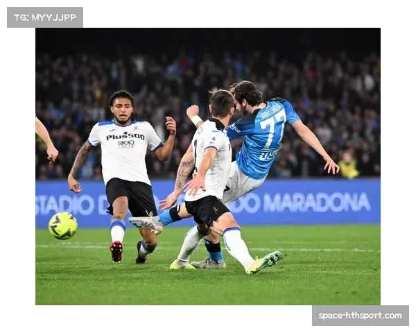 那不勒斯4-2大胜莱切，克瓦拉茨赫利亚两射一传。